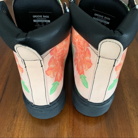 NWOT Groove Bags and Custom Kicks Short Boots - Picture 3 of 8